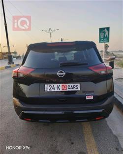 نيسان روج